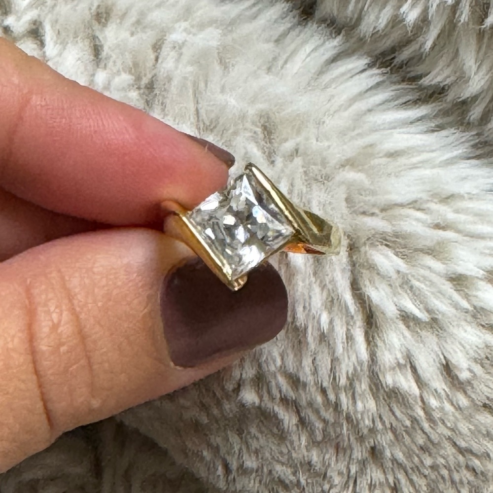 Gold square ring size 5